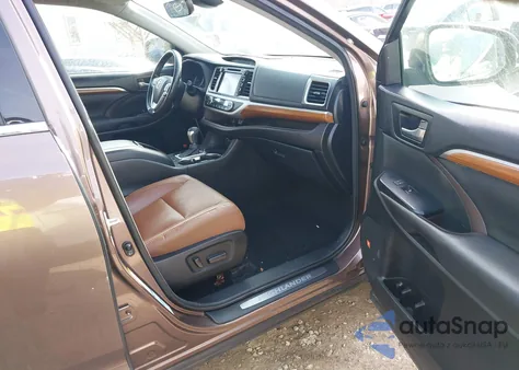 2017 Toyota Highlander Limited z USA, uszkodzony, nr VIN 5TDDZRFH7HS369455